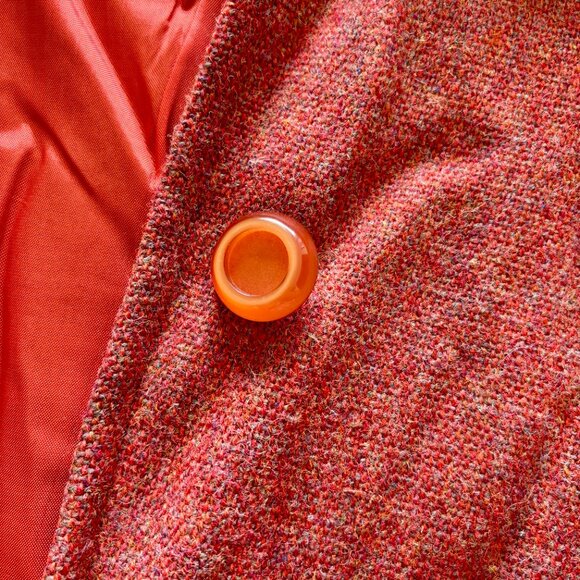 Vintage Cranberry Wool Tweed Weave Coat with Bakelite-Look Buttons Medium - Picture 3 of 16